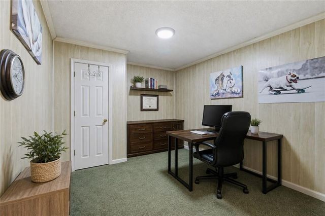 103 Defoor Loop, Calhoun, GA 30701