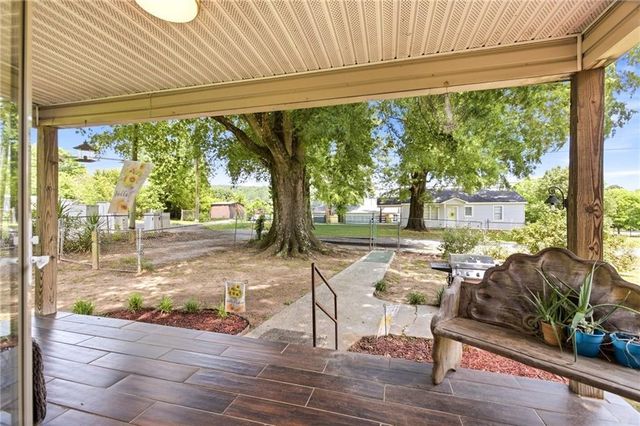 103 Defoor Loop, Calhoun, GA 30701