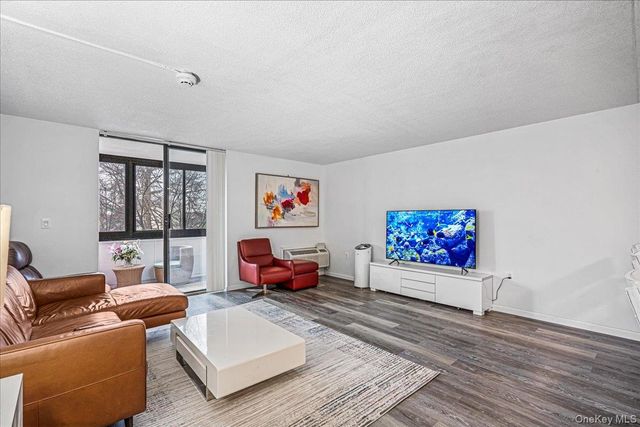 800 Willis Avenue 115, Albertson, NY 11507