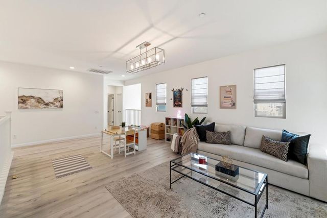 994 Camino Cantera, Chula Vista, CA 91913