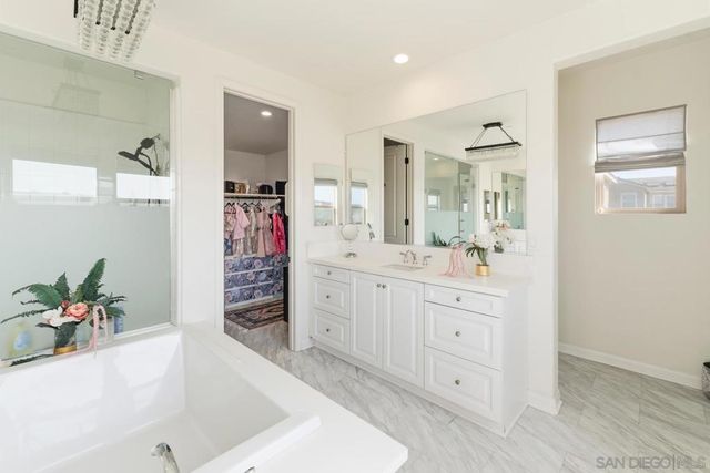 994 Camino Cantera, Chula Vista, CA 91913