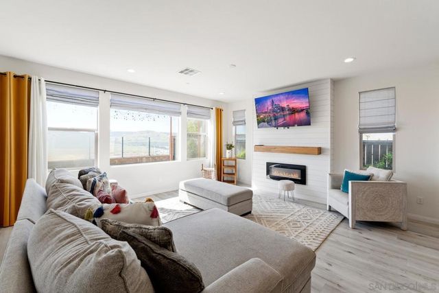 994 Camino Cantera, Chula Vista, CA 91913