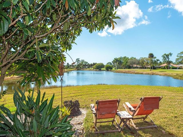 105 Cherry Hill CT, Naples, FL 34113