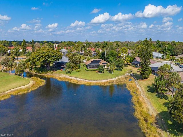 105 Cherry Hill CT, Naples, FL 34113