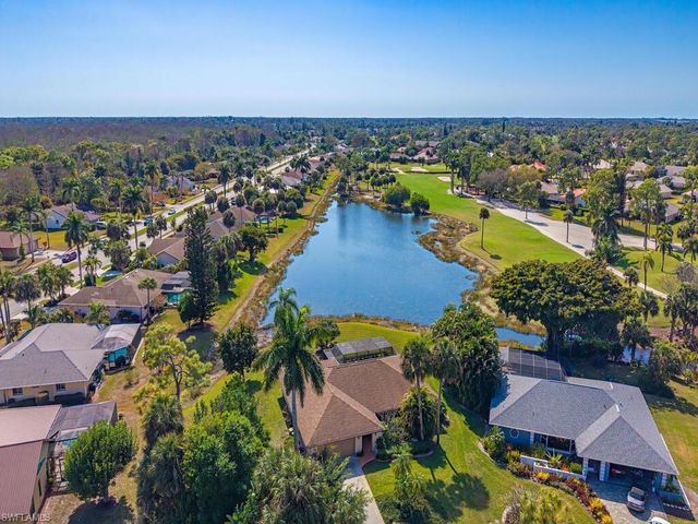 105 Cherry Hill CT, Naples, FL 34113