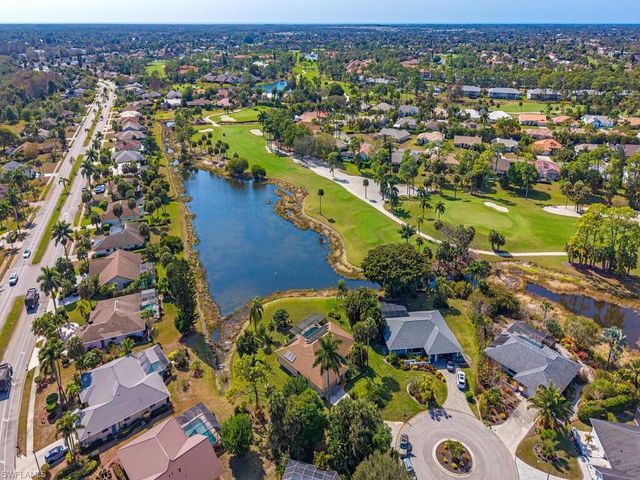 105 Cherry Hill CT, Naples, FL 34113