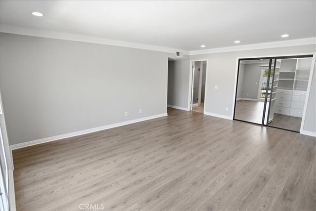 321 E Stocker 301, Glendale, CA 91207