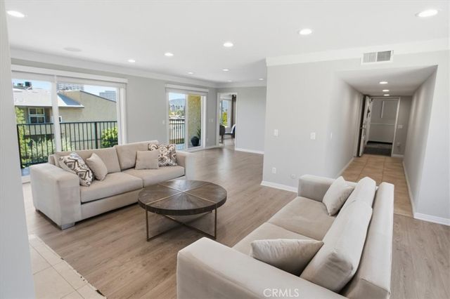 321 E Stocker 301, Glendale, CA 91207