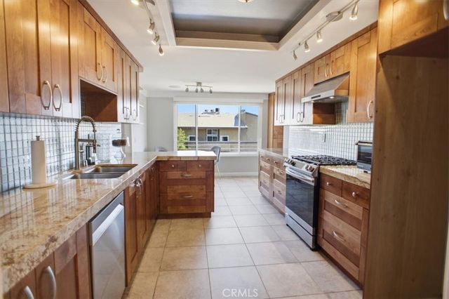 321 E Stocker 301, Glendale, CA 91207