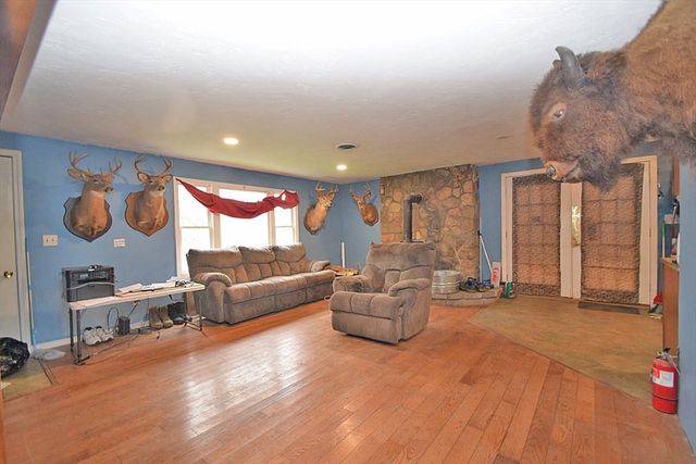 7 Lincoln Ave, Randolph, MA 02368