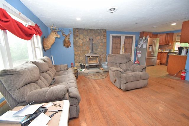 7 Lincoln Ave, Randolph, MA 02368