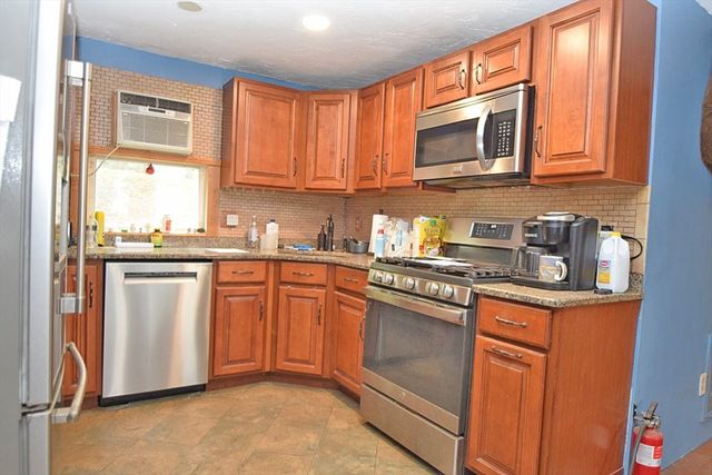 7 Lincoln Ave, Randolph, MA 02368