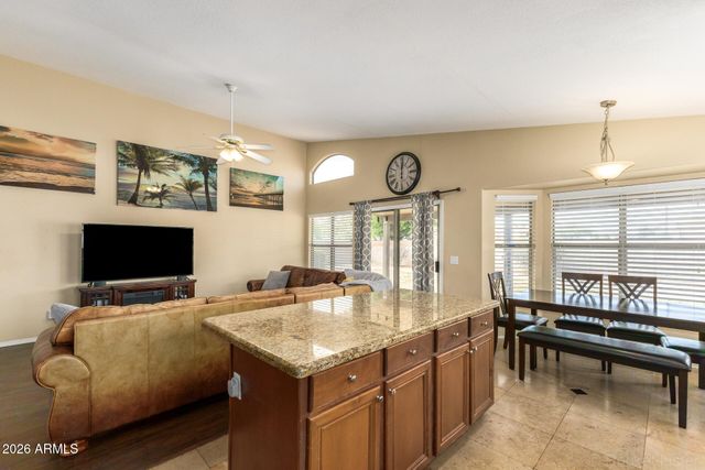 1518 S FERN Drive, Gilbert, AZ 85296