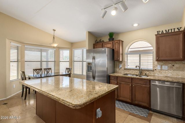 1518 S FERN Drive, Gilbert, AZ 85296