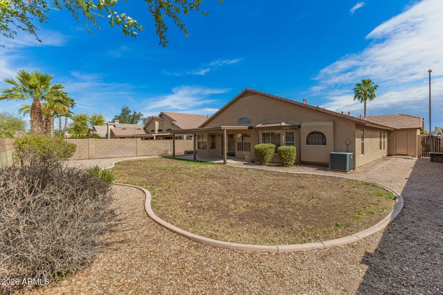 1518 S FERN Drive, Gilbert, AZ 85296