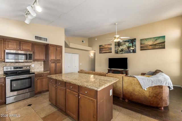 1518 S FERN Drive, Gilbert, AZ 85296