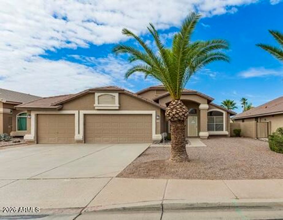 1518 S FERN Drive, Gilbert, AZ 85296