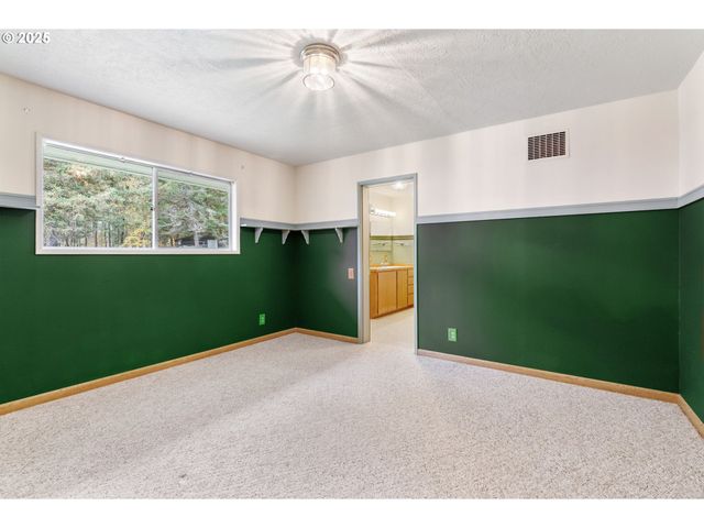 1412 N MAIN Ave, White Salmon, WA 98672