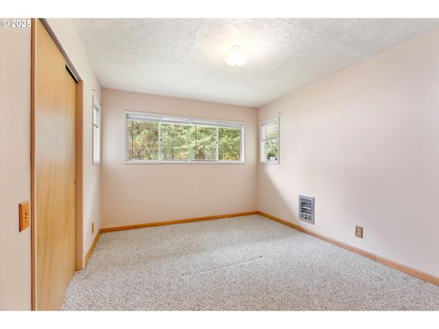 1412 N MAIN Ave, White Salmon, WA 98672