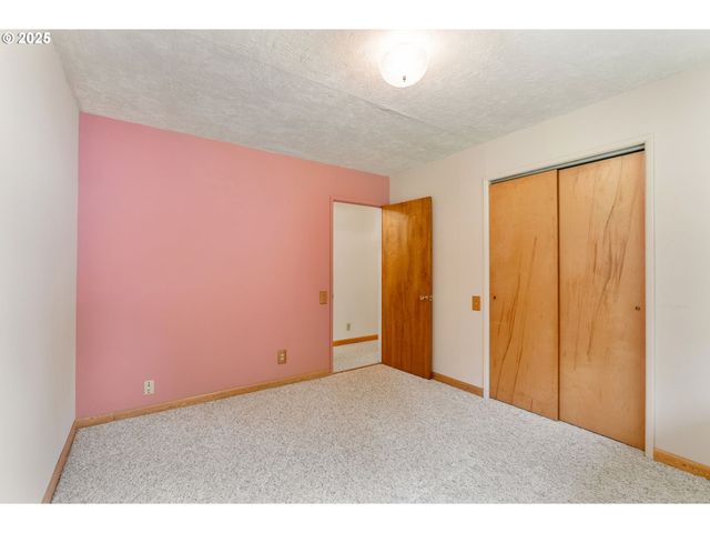 1412 N MAIN Ave, White Salmon, WA 98672