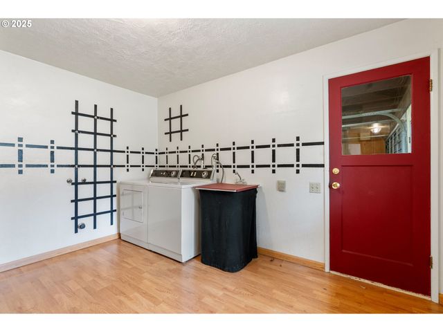 1412 N MAIN Ave, White Salmon, WA 98672