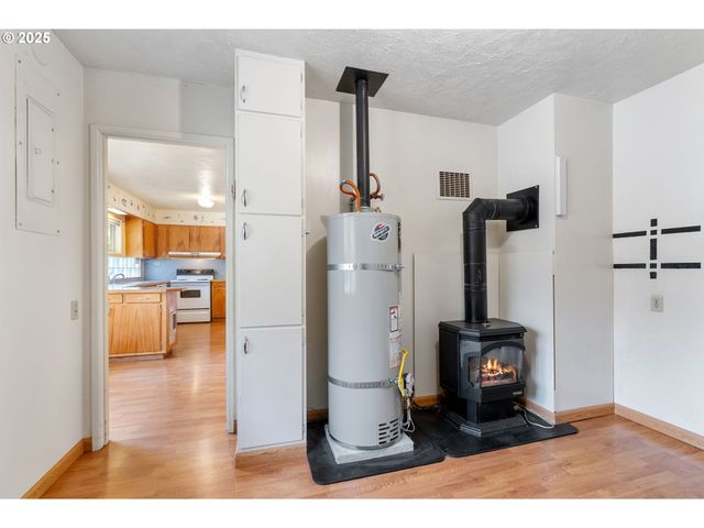 1412 N MAIN Ave, White Salmon, WA 98672