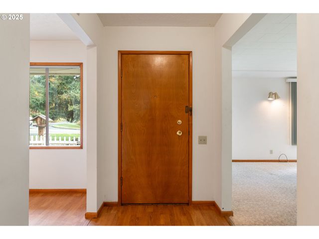 1412 N MAIN Ave, White Salmon, WA 98672