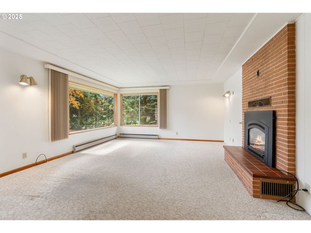 1412 N MAIN Ave, White Salmon, WA 98672