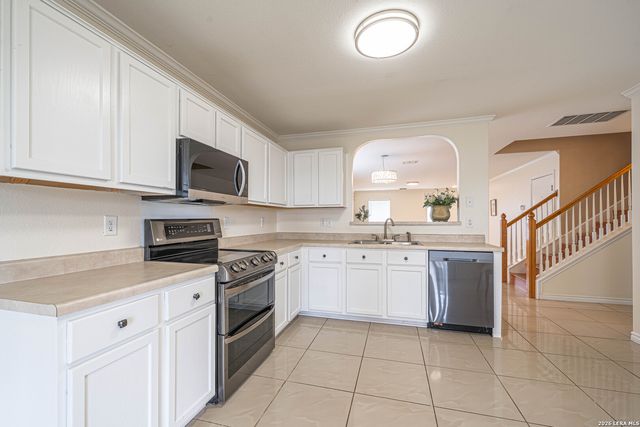 10259 CRYSTAL VW, Universal City, TX 78148