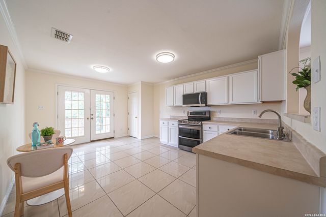 10259 CRYSTAL VW, Universal City, TX 78148