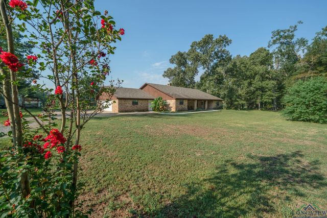5026 E Country Club Rd, Longview, TX 75602