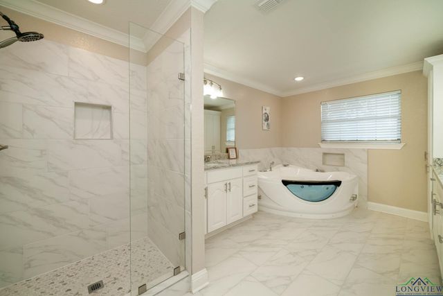 5026 E Country Club Rd, Longview, TX 75602