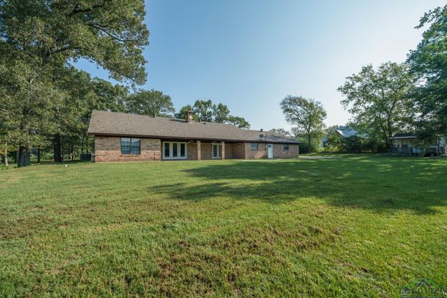 5026 E Country Club Rd, Longview, TX 75602