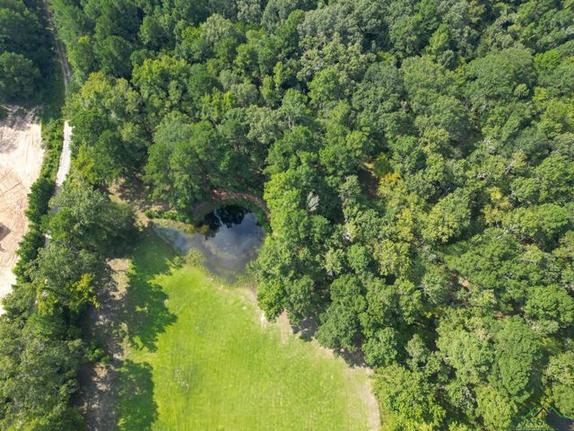 5026 E Country Club Rd, Longview, TX 75602