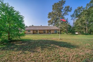 5026 E Country Club Rd, Longview, TX 75602