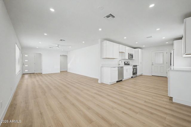 1926 W SAN MIGUEL Avenue, Phoenix, AZ 85015