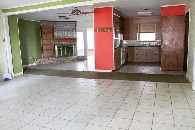 421 Fm 845, Cameron, TX 76520