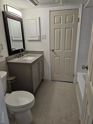 13410 Forestlac Drive, Chesterfield, MO 63141