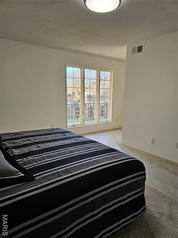 13410 Forestlac Drive, Chesterfield, MO 63141