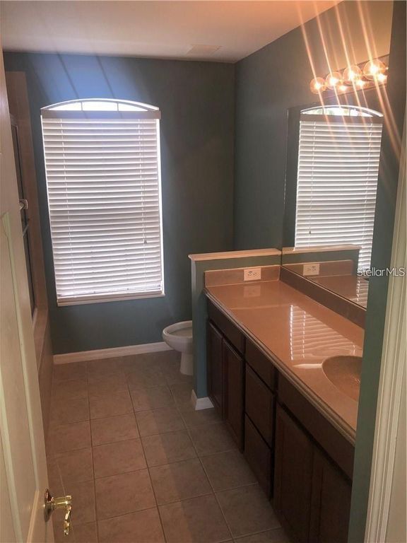 Image 14 of property listing at 4081 VIOSCA PLACE, Orlando, FL 32837