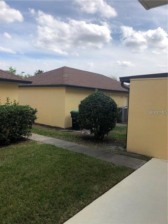 Image 18 of property listing at 4081 VIOSCA PLACE, Orlando, FL 32837