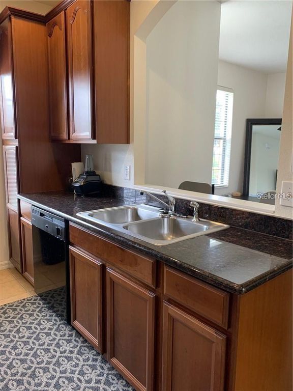 Image 6 of property listing at 4081 VIOSCA PLACE, Orlando, FL 32837