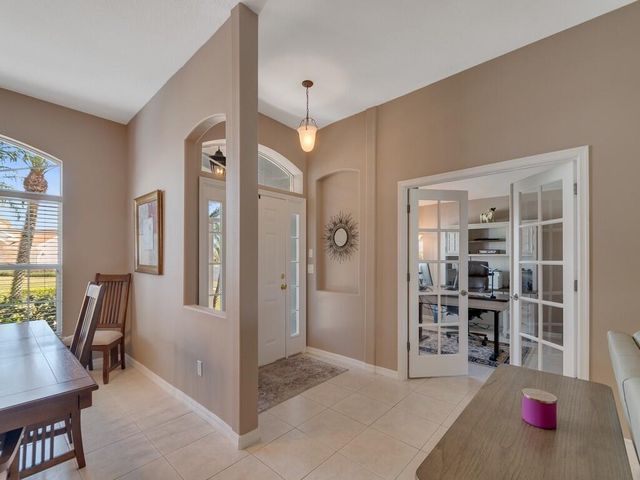 431 W Temple Court SW, Vero Beach, FL 32968