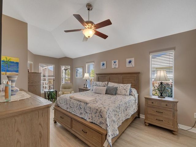 431 W Temple Court SW, Vero Beach, FL 32968