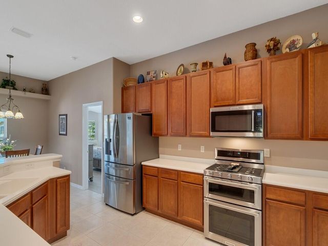 431 W Temple Court SW, Vero Beach, FL 32968