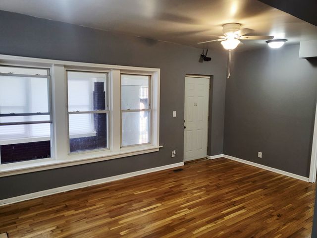 2521 E 72ND Place, Chicago, IL 60649