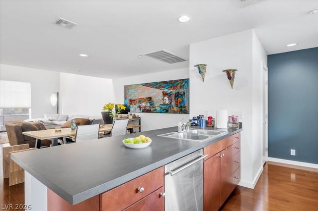 2014 Pin Oak Avenue, Las Vegas, NV 89101