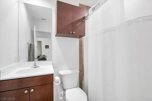 2014 Pin Oak Avenue, Las Vegas, NV 89101