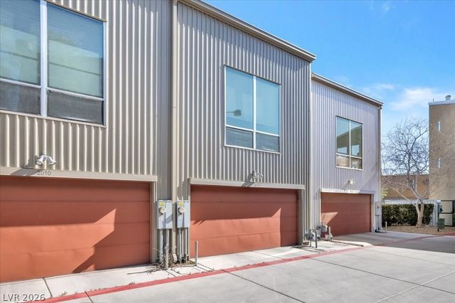 2014 Pin Oak Avenue, Las Vegas, NV 89101