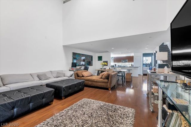 2014 Pin Oak Avenue, Las Vegas, NV 89101